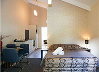 One bedroom unit at Alpine Lodge Motel