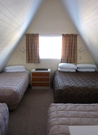 Viking Lodge Motel Bedroom