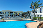 The pool at Anchorage Motel Paihia