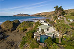 Nugget Lodge accommodation in The Catlins