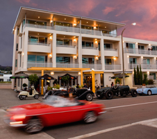 The Crown Hotel, Napier Hotel & Apartments