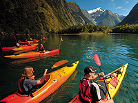 Cruise & Kayak in Milford Sound with Southern Discoveries