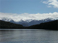 Copyright: New Zealand Tourism Guide. Lake Manapouri, New Zealand